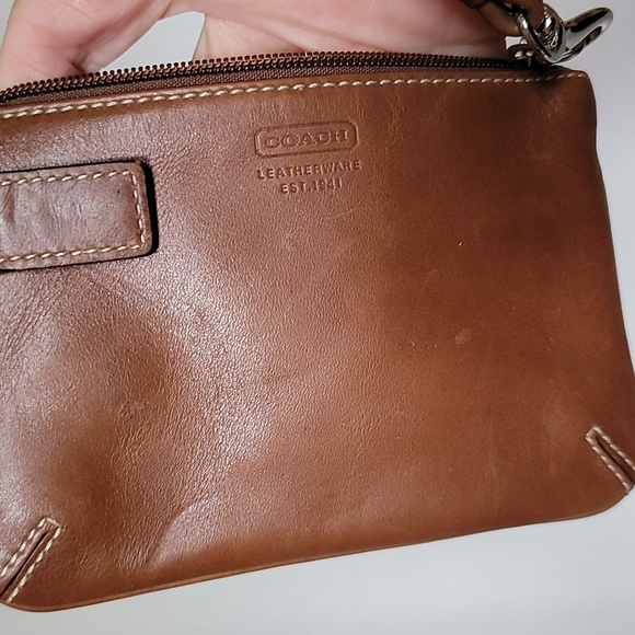 Coach brown leather wristlet - Picture 13 of 13